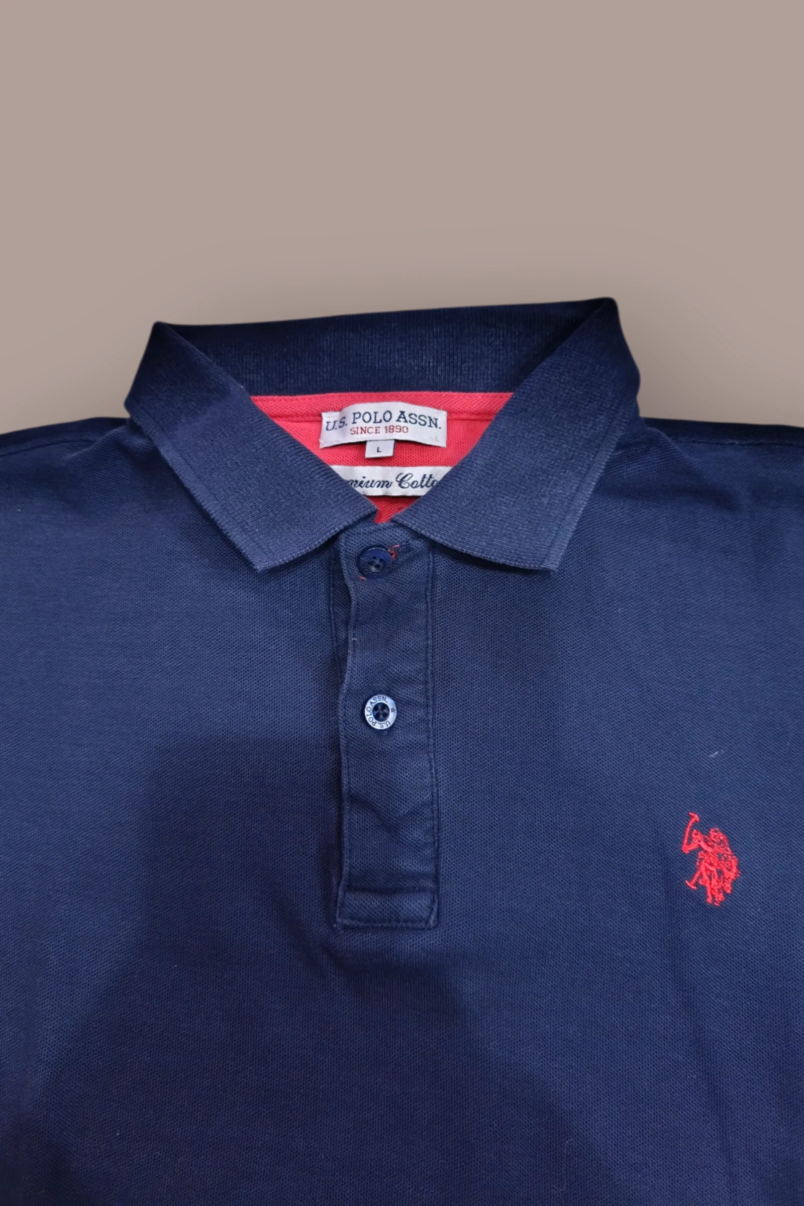 | Polo U.S. Polo Assn. Homem | Cor Azul Marinho | Logo Bordado Vermelho | Manga Curta | Tamanho G | – photo 3